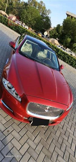 جاكوار XJ